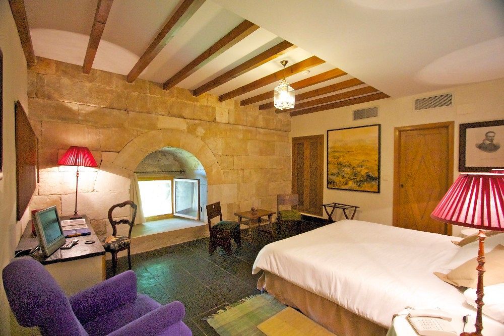 Posada Real Castillo Del Buen Amor Topas Exteriör bild